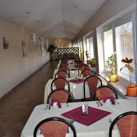 Sport Ostrov Hotel 2*